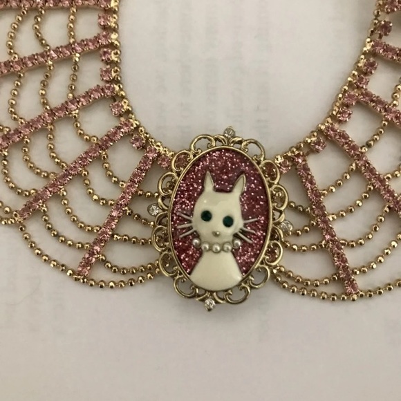 Betsey Johnson Paris Cat Cameo Collar Necklace - Picture 3 of 3